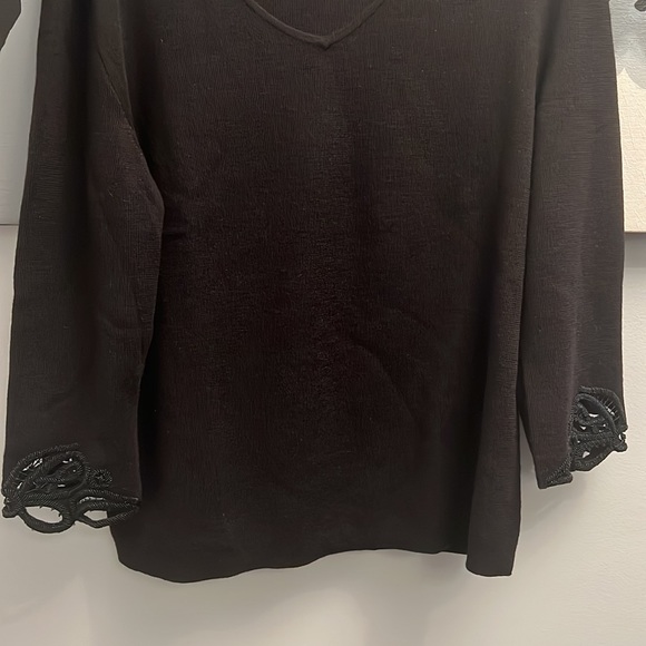 Dana Buchman XL beaded sleeve design black sweater -Excellent condition - Picture 6 of 9